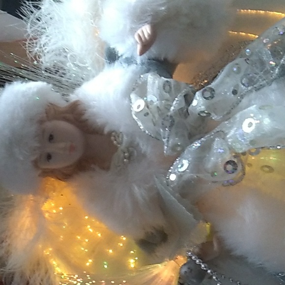 👼 Kurt Adler Angel Fiber Optic Christmas Tree Topper SILVER & FUR GOWN - Picture 3 of 16